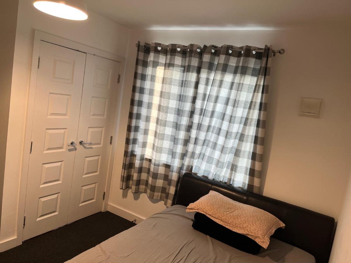 Double Bedroom With Ensuite イルフォード エクステリア 写真